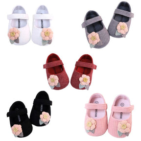Sapatilha Flor Bordada para Bebê